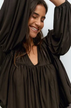 Wide sheer top
