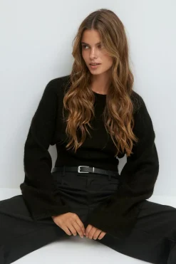 Wide sleeve knitted sweater