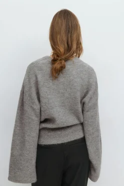 Wide sleeve knitted sweater