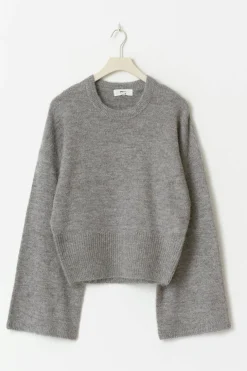 Wide sleeve knitted sweater