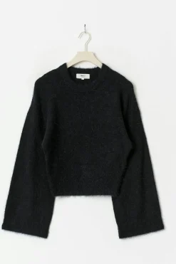 Wide sleeve knitted sweater