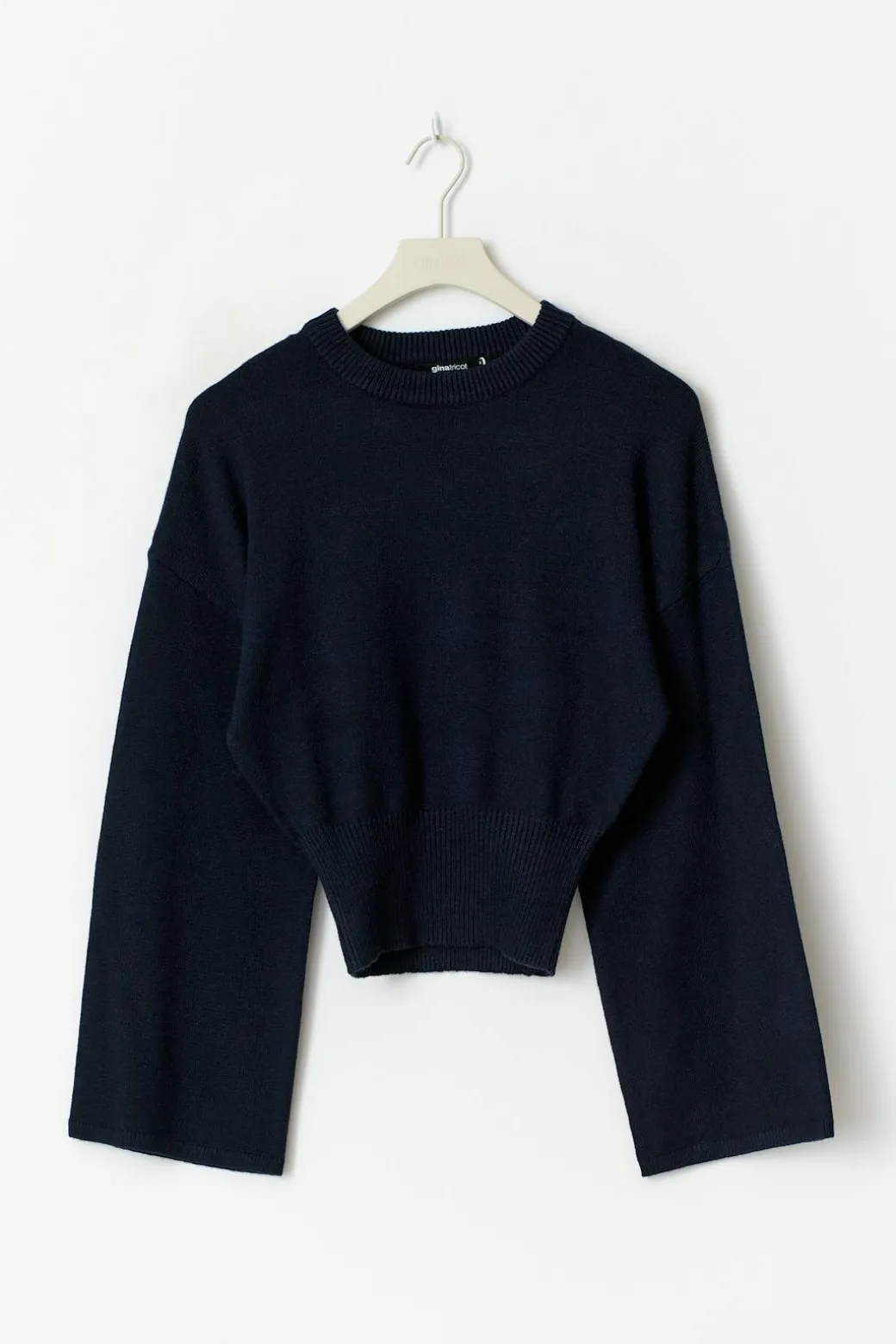 Wide sleeve knitted top