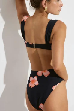 Wide strap swimsuit