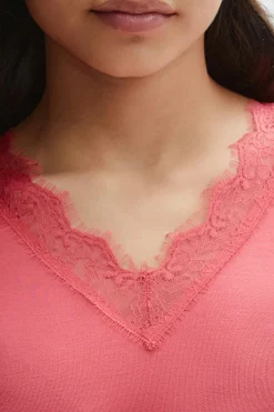 Y lace top