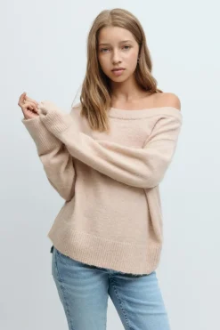 Y oversized knitted sweater