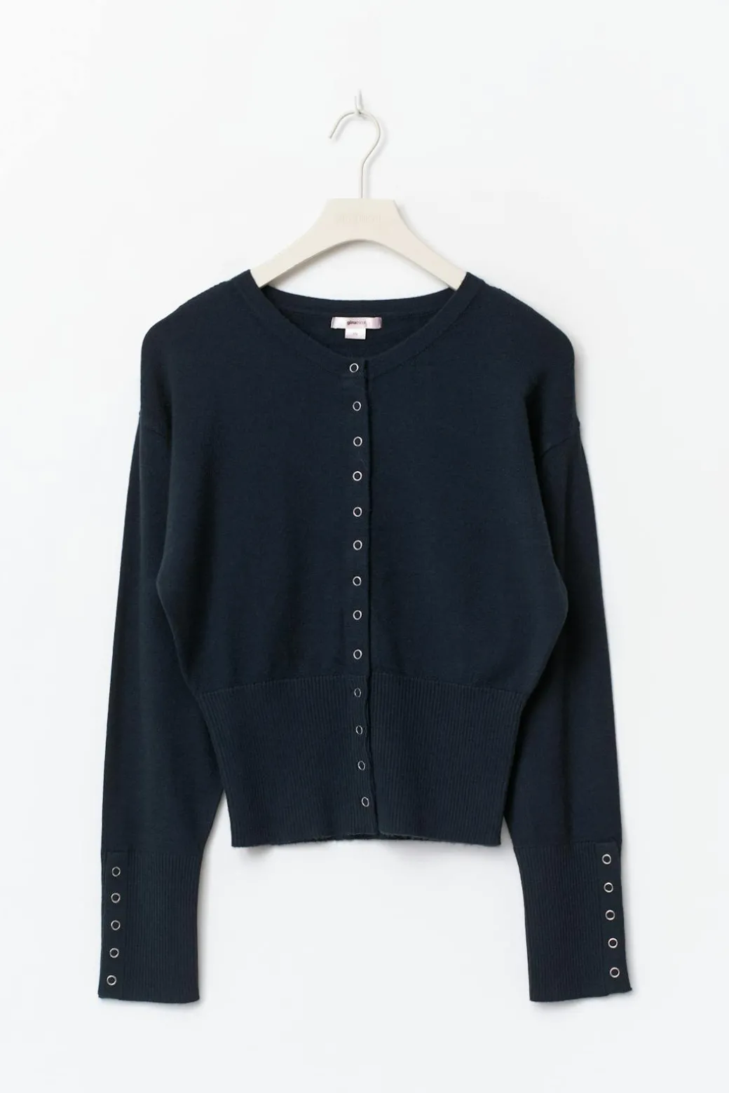 Y shaped knitted cardigan